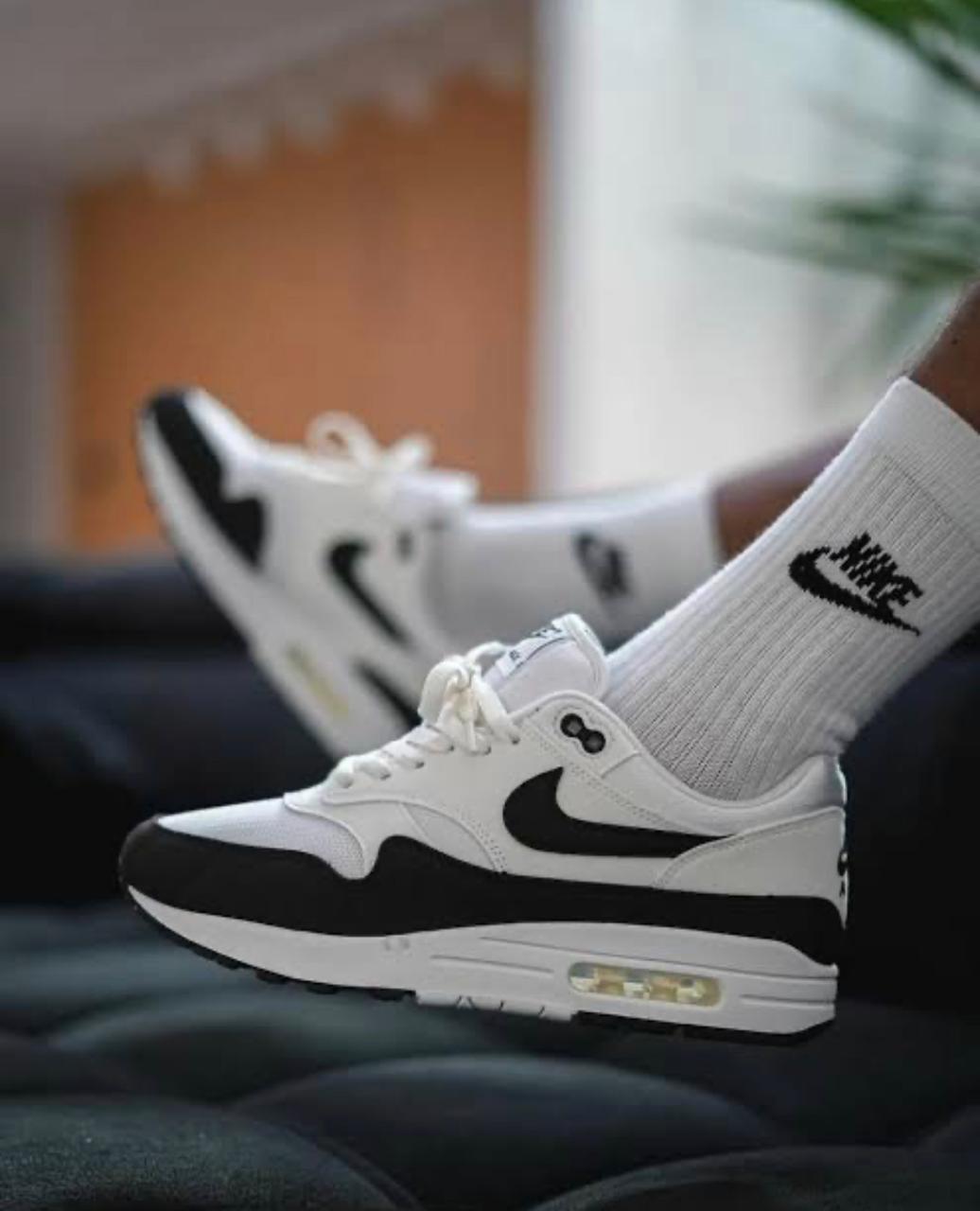 Nike Air Max 90 sneakers.