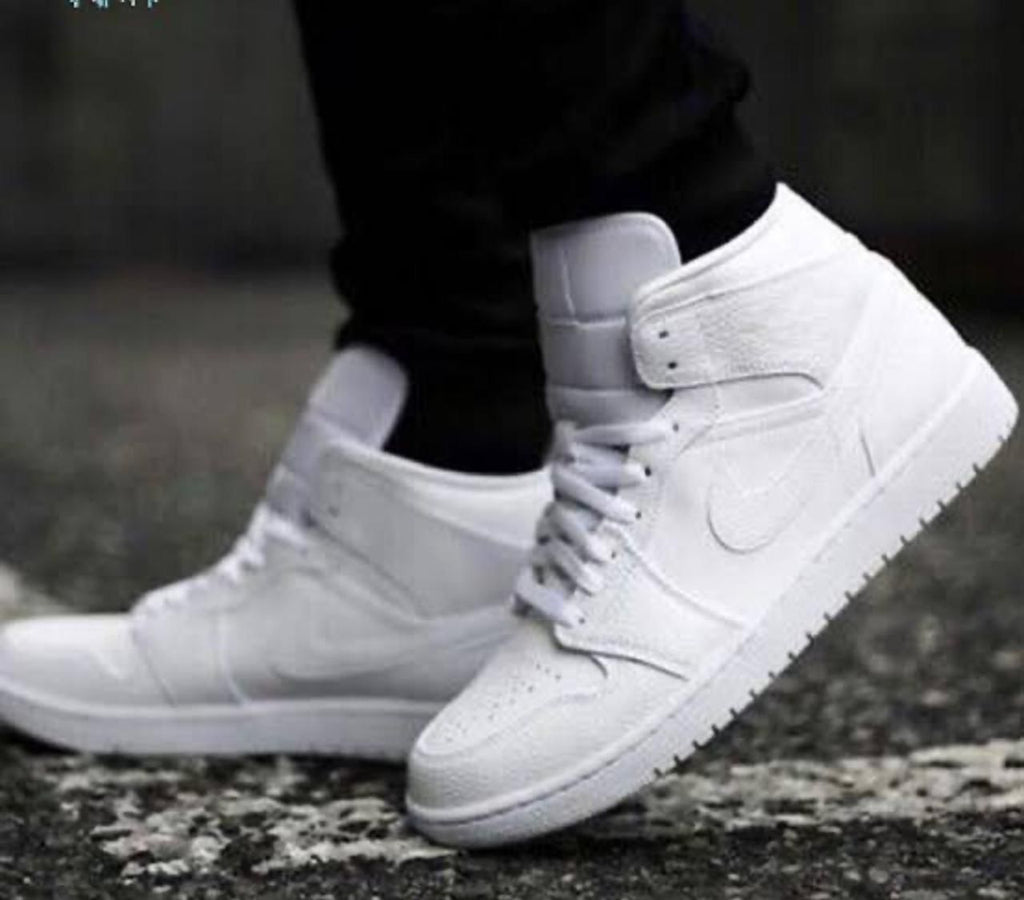 Air Jordan 1 Retro High OG "Black Toe" sneakers