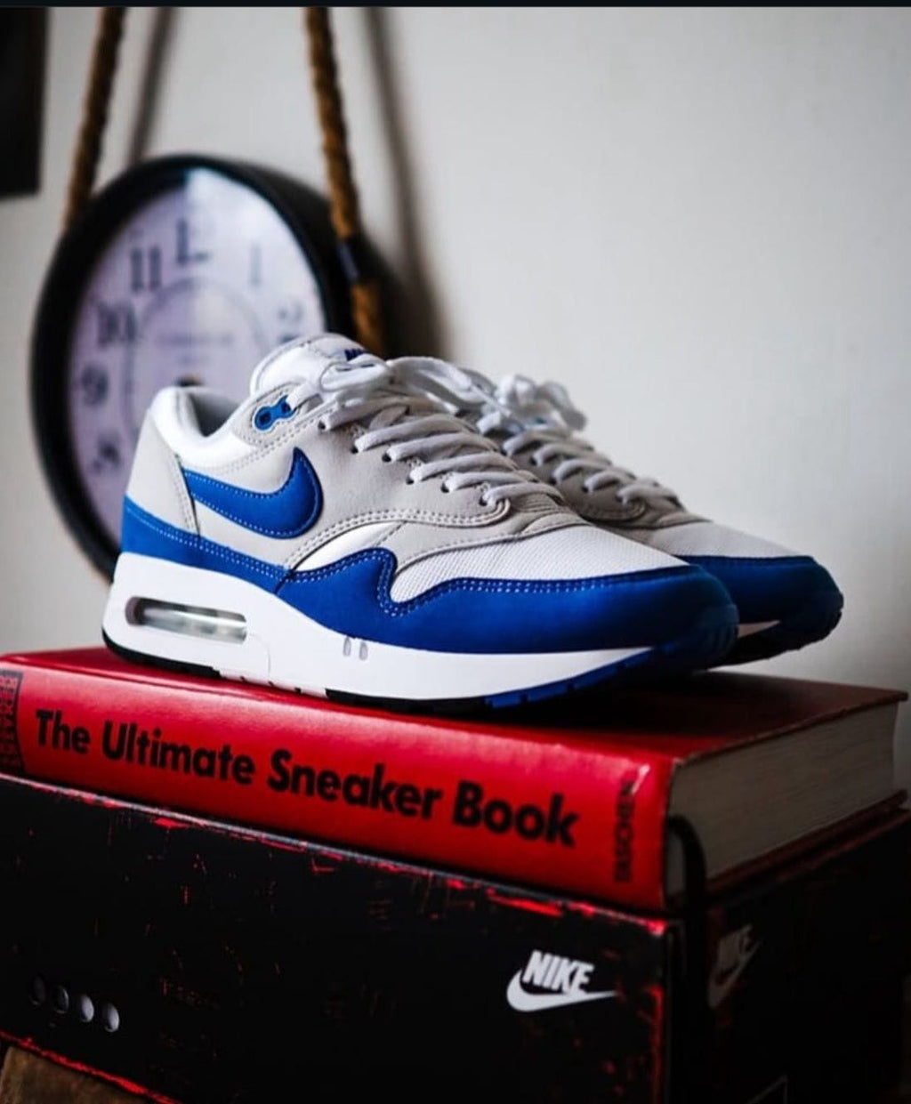 Nike Air Max 90 sneakers.