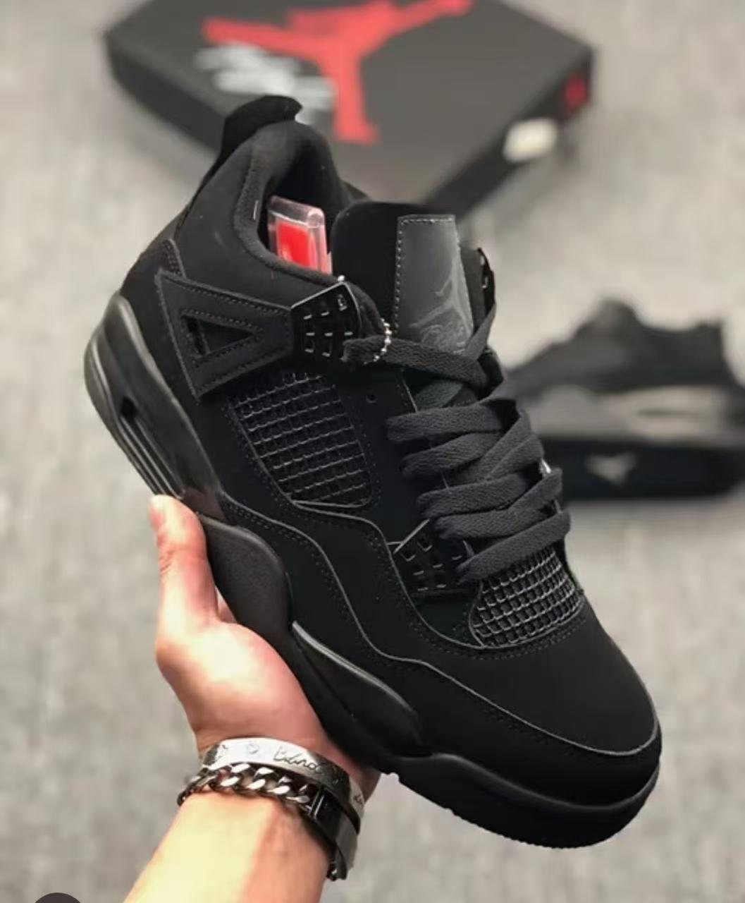 Air Jordan 4 Retro