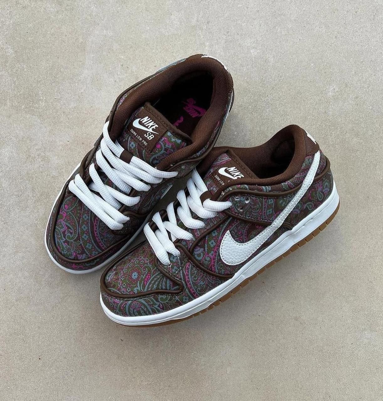 Dunk Low sneakers